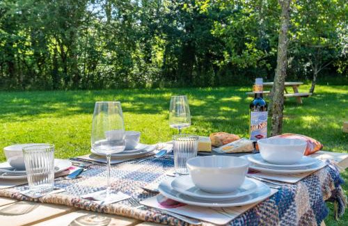 Barnstaple Casa | Sunset Cabins - Studio Pod-Sleeps 3-TJSSSC
