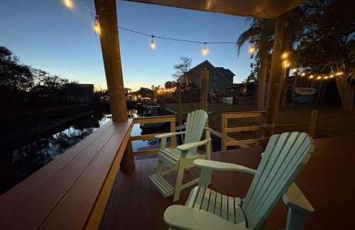 Butler Beach Casa | Sunset Canal Cottage