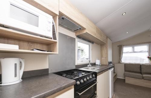 Looe Casa | Sunset Caravan by Belvilla