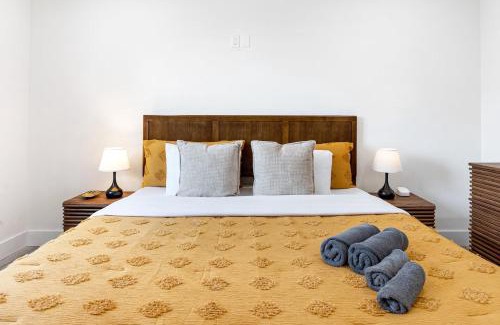Wilshire Casa | Sunset Chateau Hollywood