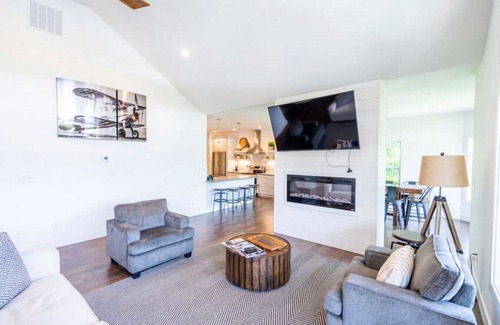 Buckingham Estates Casa | Sunset Chateau- In Libbys Cove, 7 Bedroom
