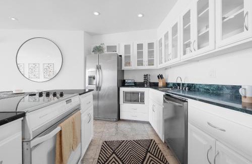 Ocean Beach Casa | Sunset Cliffs Lookout - Ocean Front Luxury Condo