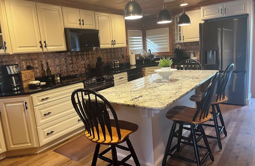Lake James Casa | Sunset Cottage on Jimmerson Lake