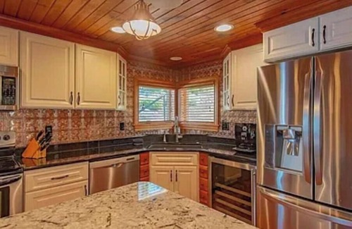 Lake James Casa | Sunset Cottage on Jimmerson Lake