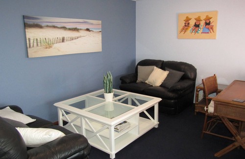 Para Wurlie Casa | Sunset Cove Beach House - Beautiful sea views, opposite Magazine Bay!