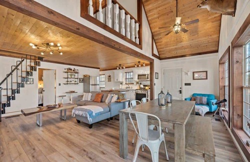 Eatonton Casa | Sunset Escape-Amazing Views! Sleeps 6, kayaks, paddle board + fire pit!