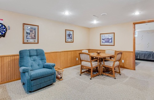 Nekoosa Casa | Sunset Getaway | Lake house in Nekoosa with wood-burning fireplace & grill