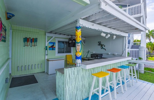 Bay Point Casa | Sunset Harmony | Oceanfront home in Key West with dock, bar & amazing view