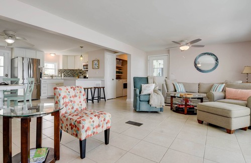Bay Point Casa | Sunset Harmony | Oceanfront home in Key West with dock, bar & amazing view