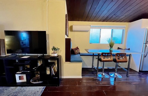 Point Loma Heights Apartamento | Sunset Haven: Lakeside Charm in Ocean Beach