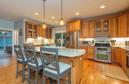 Forest Lake Heights Casa | Sunset Haven on Lake James | Private Dock, Fire Pit & Game Room!