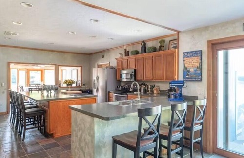 Laconia Casa | Sunset Haven on Lake Winnisquam