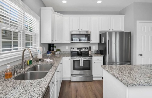 Newberry Shores Casa | Sunset Hideaway 4BR | Sleeps 12 | 2 Kayaks