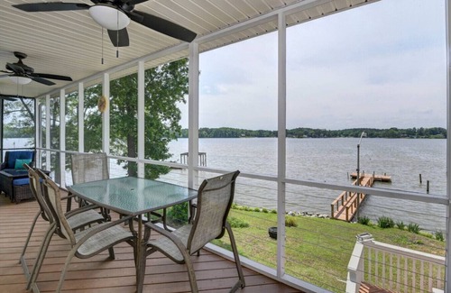 Newberry Shores Casa | Sunset Hideaway 4BR | Sleeps 12 | 2 Kayaks