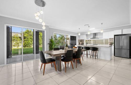 Pelican Waters Casa | Sunset House at Pelican Waters