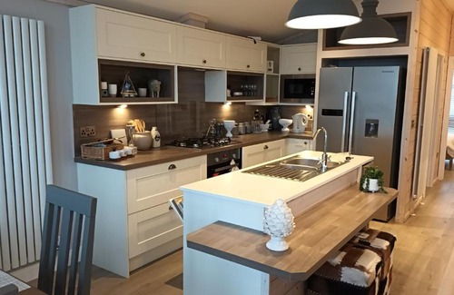 Selsey Casa | Sunset Lodge, On The Beach, Panoramic Views, Pure Luxury
