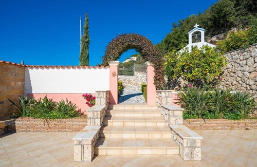 Menegata Villa | Sunset Mansion Kefalonia