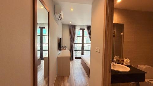 Duong To Hotel | Sunset Marina Hotel