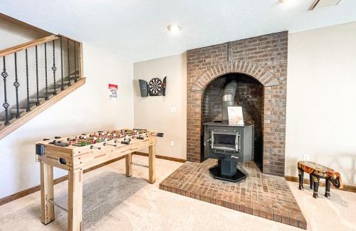 Northeast Colorado Springs Casa | Sunset Mesa Hideaway hot tub new renovation