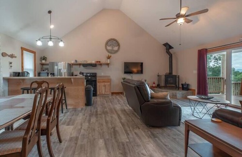 Rileyville Casa | Sunset Mountain Cabin