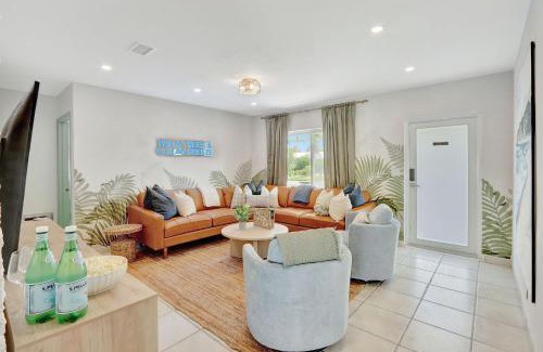 Garden Isles Casa | Sunset Oasis with Movie Theatre, Heated Pool & Game Room