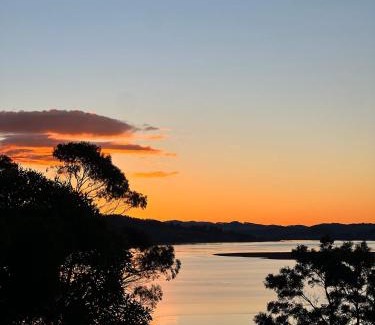 Legana Casa | Sunset on Tamar