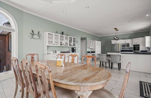 Cape Charles Casa | Sunset on the Rocks - Luxurious beachfront comfort!