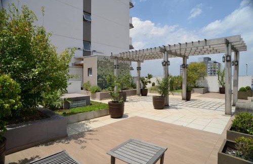 Bras Apartamento | Sunset One - No Brás com varanda e estacionamento incluso