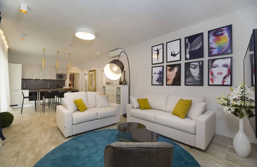 Loviste Villa | Sunset Paradise, getaway villa in private oasis