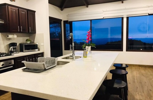 Sierra Casa | Sunset Paradise House Monteverde: Private Hot Tub with Gulf View