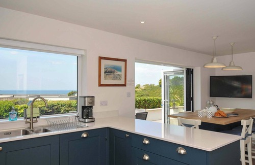 Polzeath Cabaña | SUNSET, pet friendly, with a garden in Polzeath