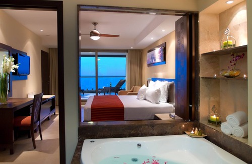 Las Glorias Complejo | Sunset Plaza Beach Resort & Spa Pto Vallarta All Inclusive