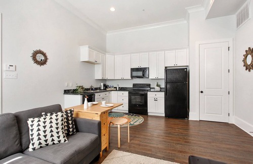 Algiers Point Condominio | ¡¡NUEVO!! Cerca del Barrio Francés - Sunset Point, tranquilo 1 dormitorio, condominio privado
