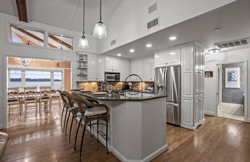 Terrell Casa | Sunset Pointe - Entertainers Dream with Amazing Lake Norman Views