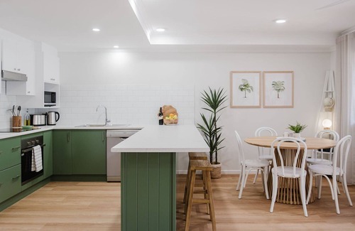 Mollymook Beach Apartamento | Sunset Poolside - Stay 3, Pay 2 - Winter Specials!