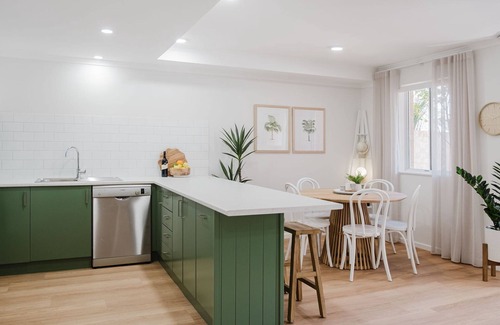 Mollymook Beach Apartamento | Sunset Poolside - Stay 3, Pay 2 - Winter Specials!