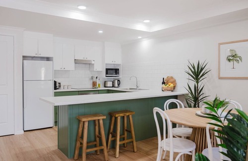 Mollymook Beach Apartamento | Sunset Poolside - Stay 3, Pay 2 - Winter Specials!