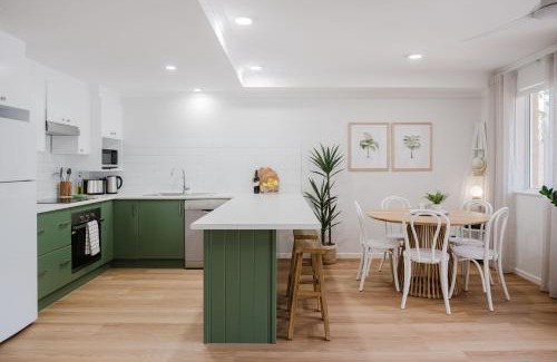 Mollymook Beach Apartamento | Sunset Poolside - Stay 3, Pay 2 - Spring Specials!