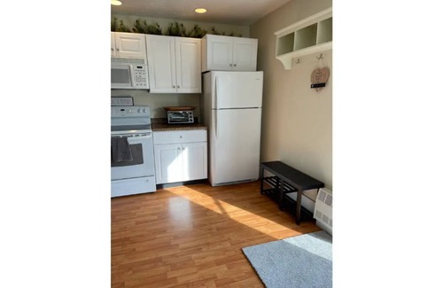 Meredith Casa | Sunset Porch 2 mi to NH lakes