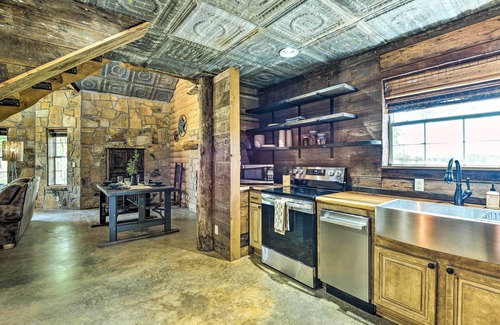 Sunset Cabaña | Sunset Ranch w/ Pool & Hot Tub on 29 Acres!