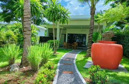 Bueang Sam Phan Complejo | Sunset resorts and bar
