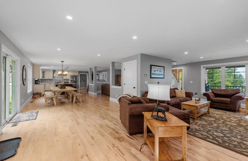 Gilford Casa | Sunset Retreat at Dockham Shore