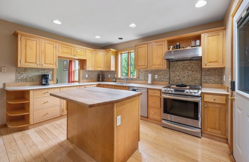 Warrensburg Casa | Sunset Retreat - Lake George 5 acre with AC, Firepit, Game Room and Grill