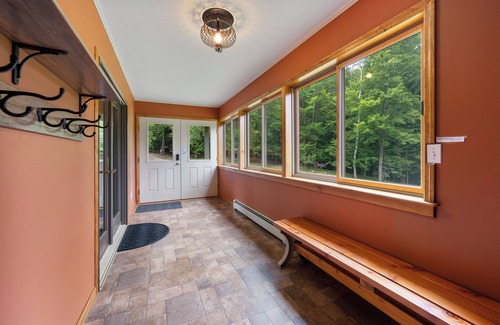 Warrensburg Casa | Sunset Retreat - Lake George 5 acre with AC, Firepit, Game Room and Grill