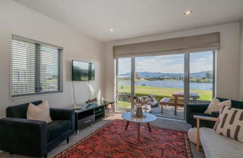 Matarangi Casa | Sunset Retreat - Matarangi Holiday Home