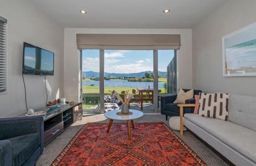 Matarangi Casa | Sunset Retreat - Matarangi Holiday Home