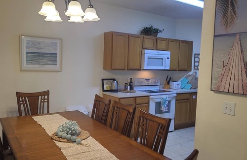 Sunset Ridge Casa | Sunset Ridge with game room and unspoilt view from pool and spa.