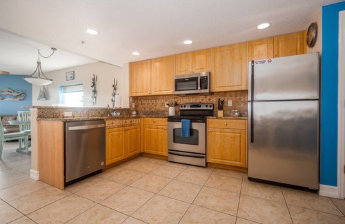 Capri Isle Condominio | ☀️ Sunset Sands – Luxury Condo w/ Stunning Ocean Views! 🌊