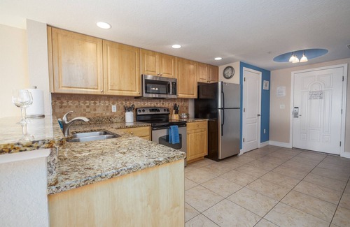 Capri Isle Condominio | ☀️ Sunset Sands – Luxury Condo w/ Stunning Ocean Views! 🌊