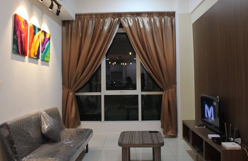 Kampung Sembulan Baru Condominio | Sunset Sea View Vacation Condos & Infinity Pool